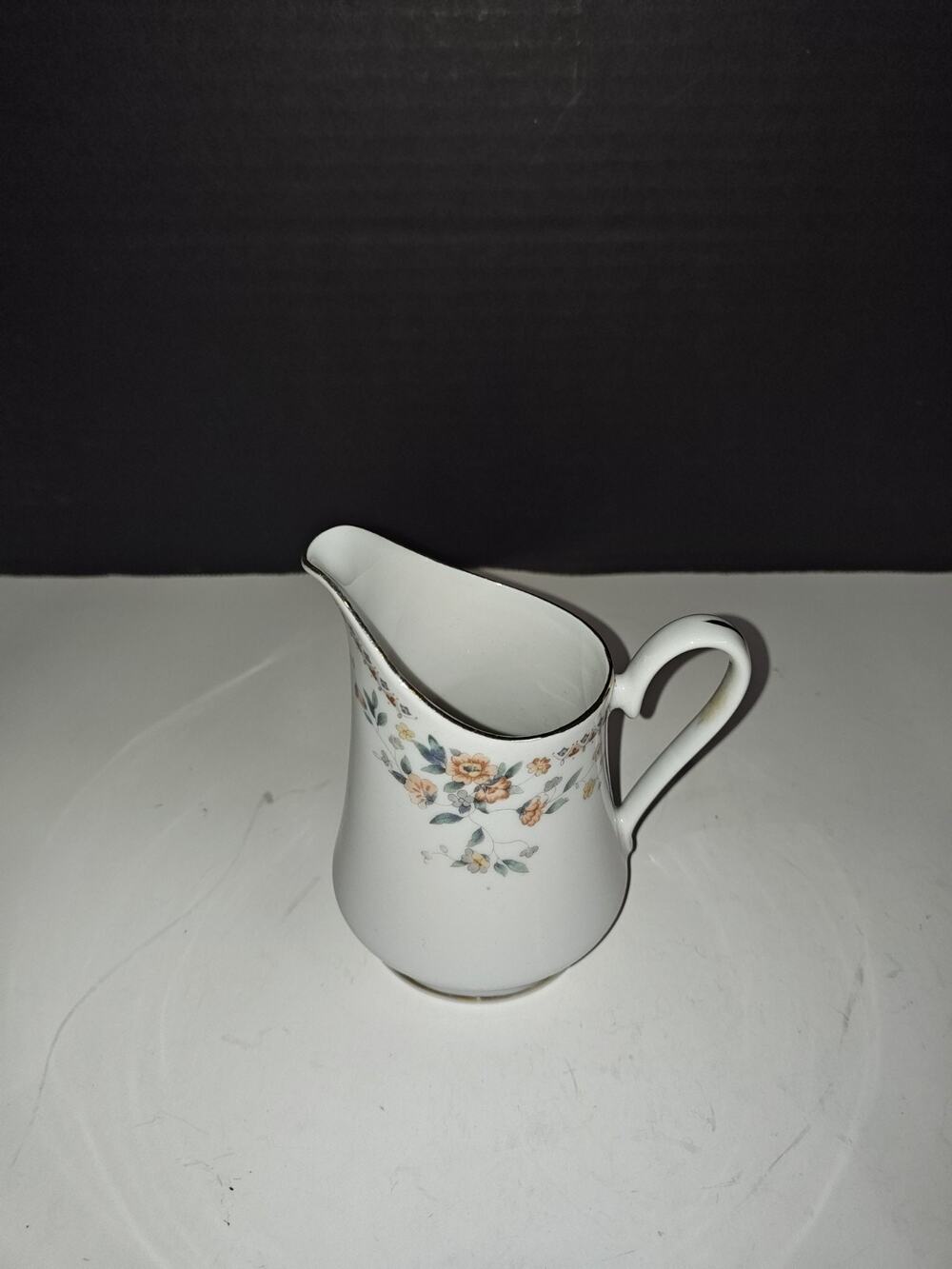 Ranmaru Regency Buckingham Fine China Creamer Multicolored Flowers Design 8 Oz